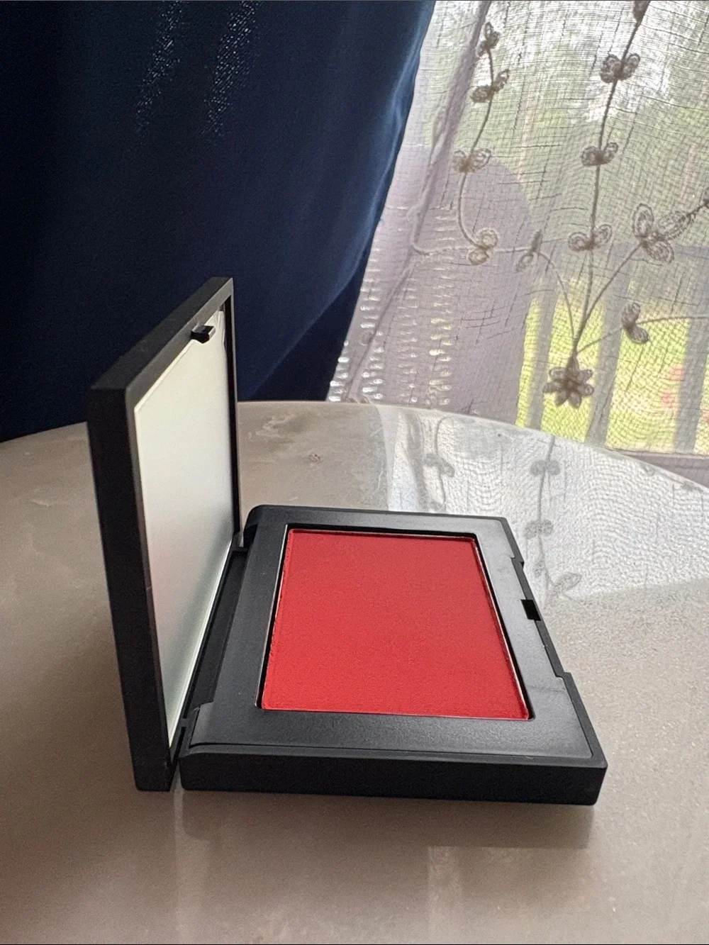NARS sleek compact